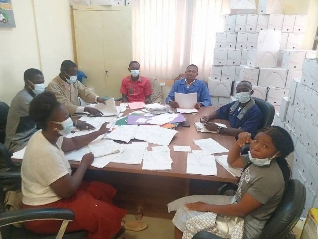 Consultation et vérification de dossiers papier